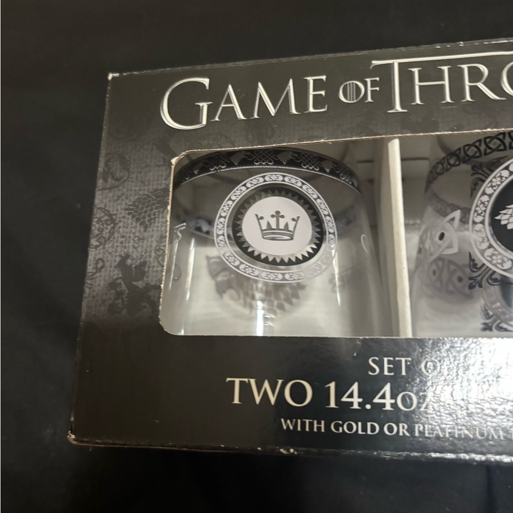 Game of Thrones Glass Set - Picture 3 of 4